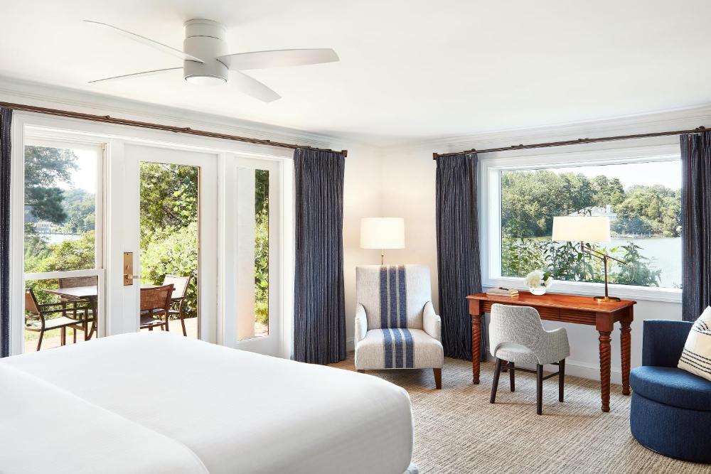 Deluxe Suite interior